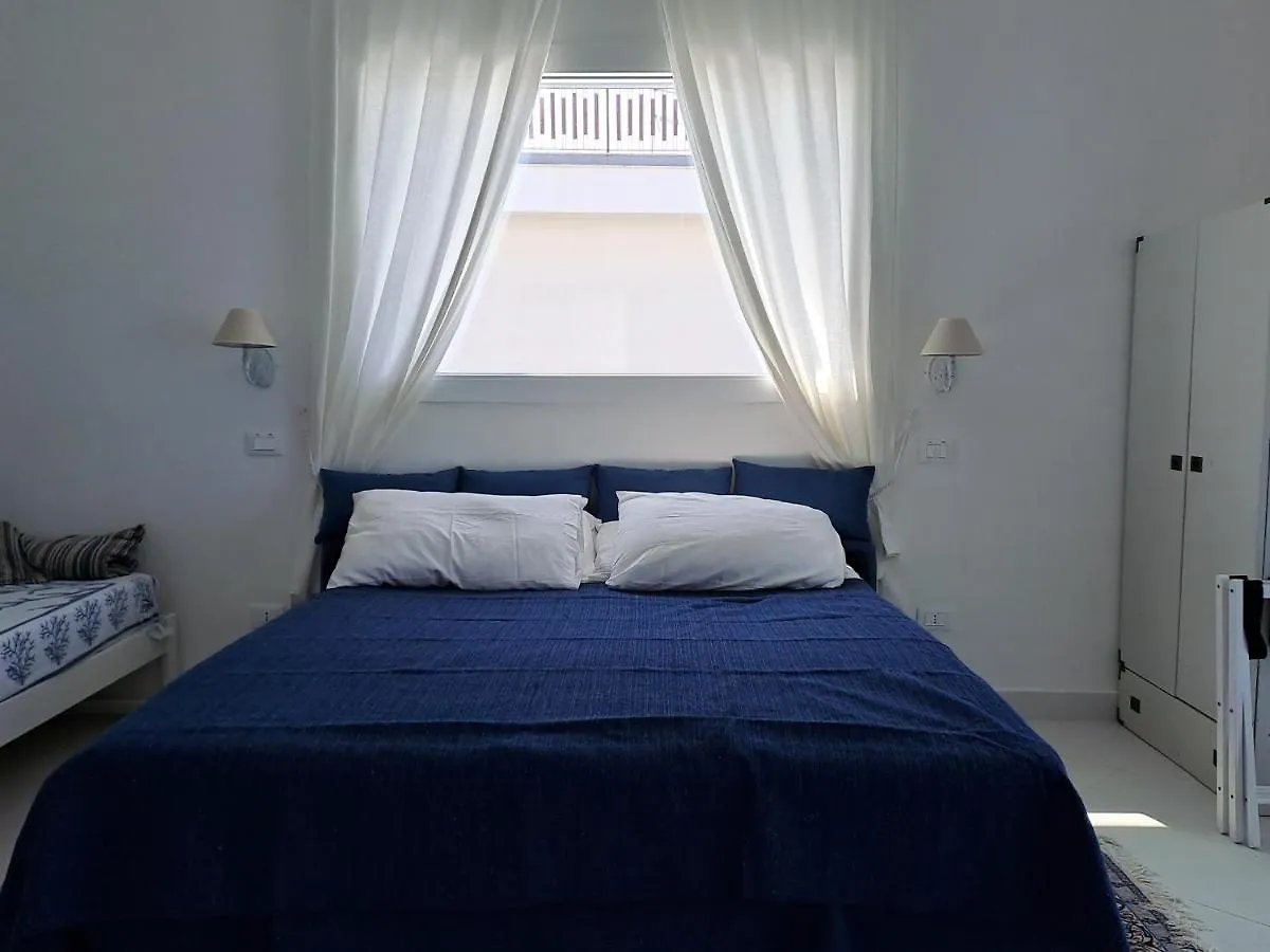 Guest house Blue Life, Sea-Luxury Rooms On The Beach Between Palermo And Cefalu' Casteldaccia