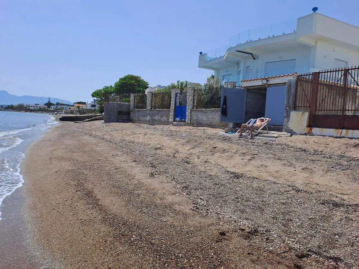 Blue Life, Sea-Luxury Rooms On The Beach Between Palermo And Cefalu' Casteldaccia Italy