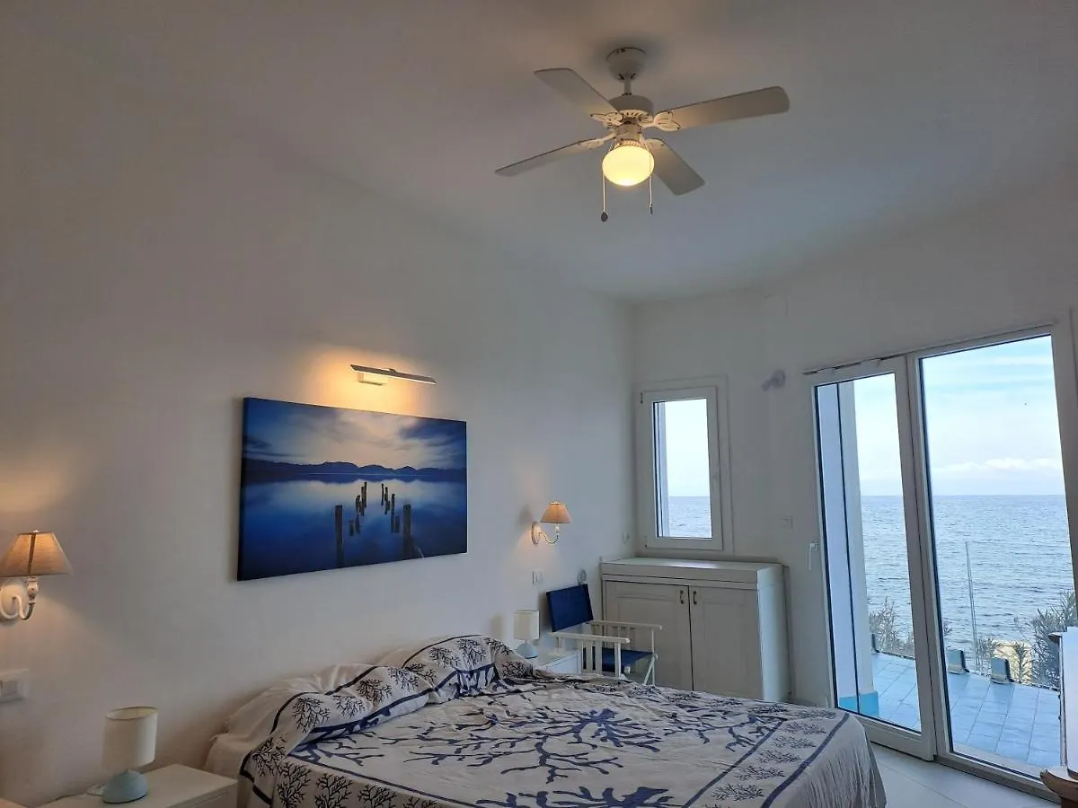 Blue Life, Sea-Luxury Rooms On The Beach Between Palermo And Cefalu' Casteldaccia 0*,