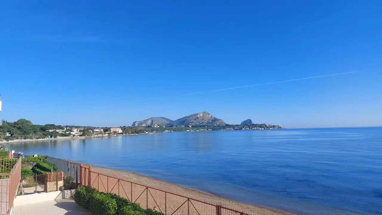 Blue Life, Sea-Luxury Rooms On The Beach Between Palermo And Cefalu' Casteldaccia