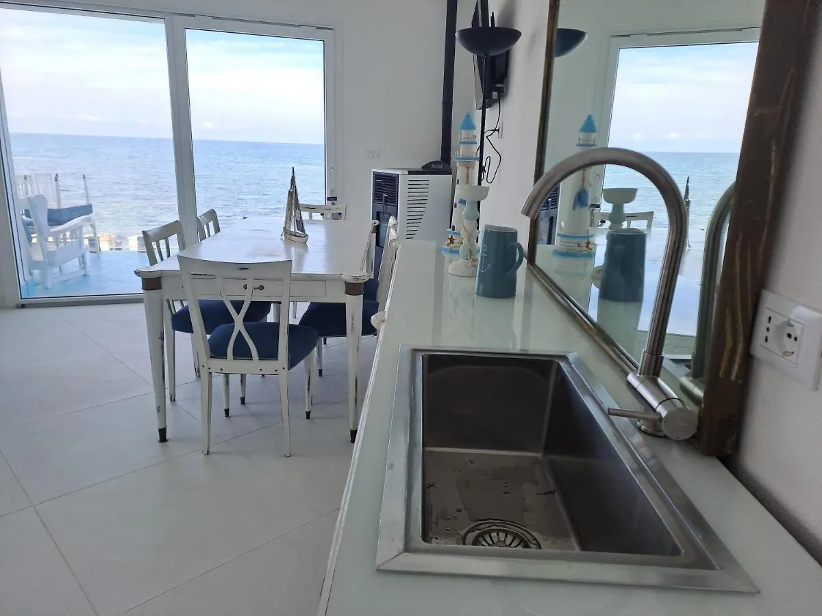 Blue Life, Sea-Luxury Rooms On The Beach Between Palermo And Cefalu' Casteldaccia