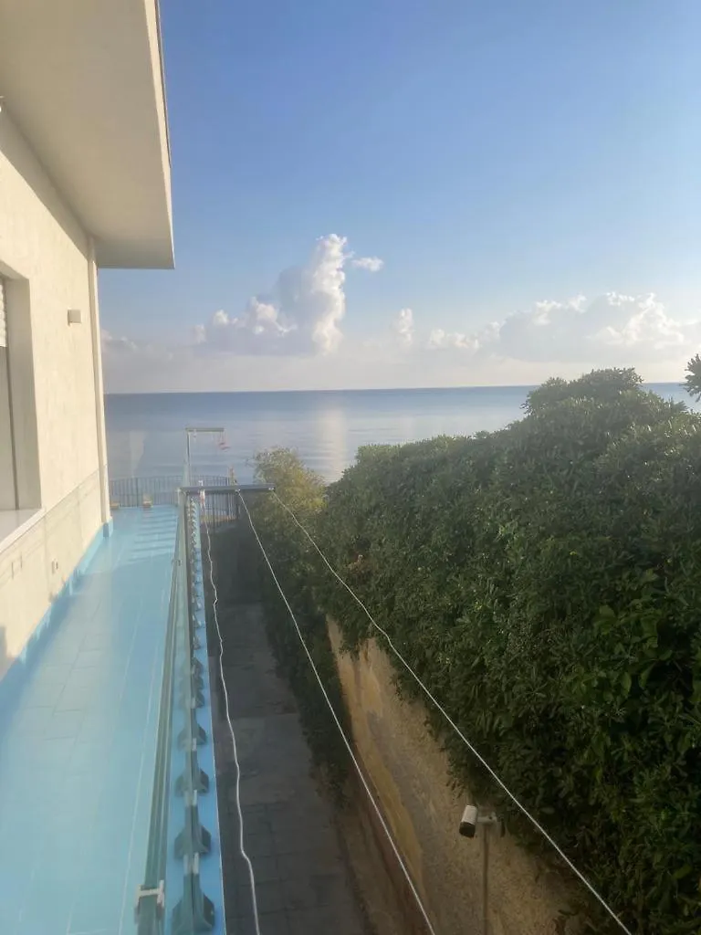 Blue Life, Sea-Luxury Rooms On The Beach Between Palermo And Cefalu' Casteldaccia 0*,  Italy