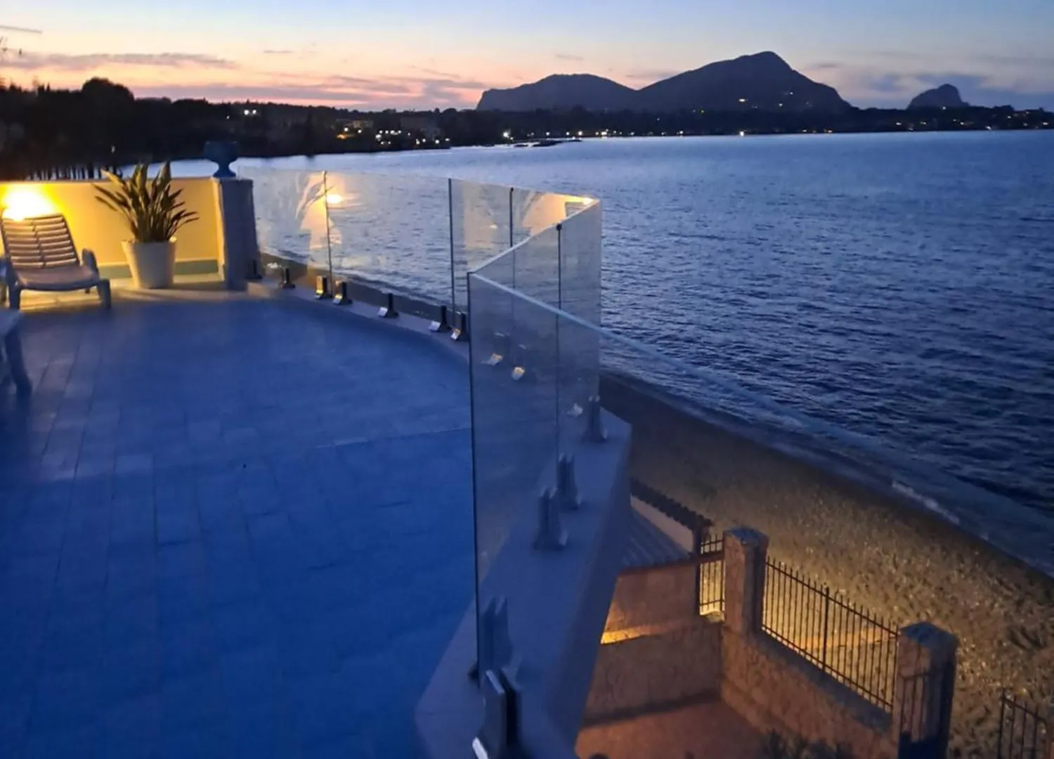 Blue Life, Sea-Luxury Rooms On The Beach Between Palermo And Cefalu' Casteldaccia