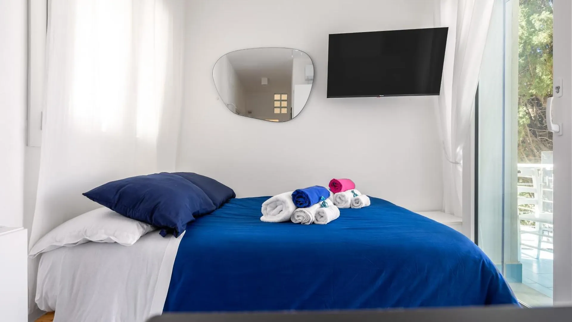 Blue Life, Sea-Luxury Rooms On The Beach Between Palermo And Cefalu' Casteldaccia Guest house