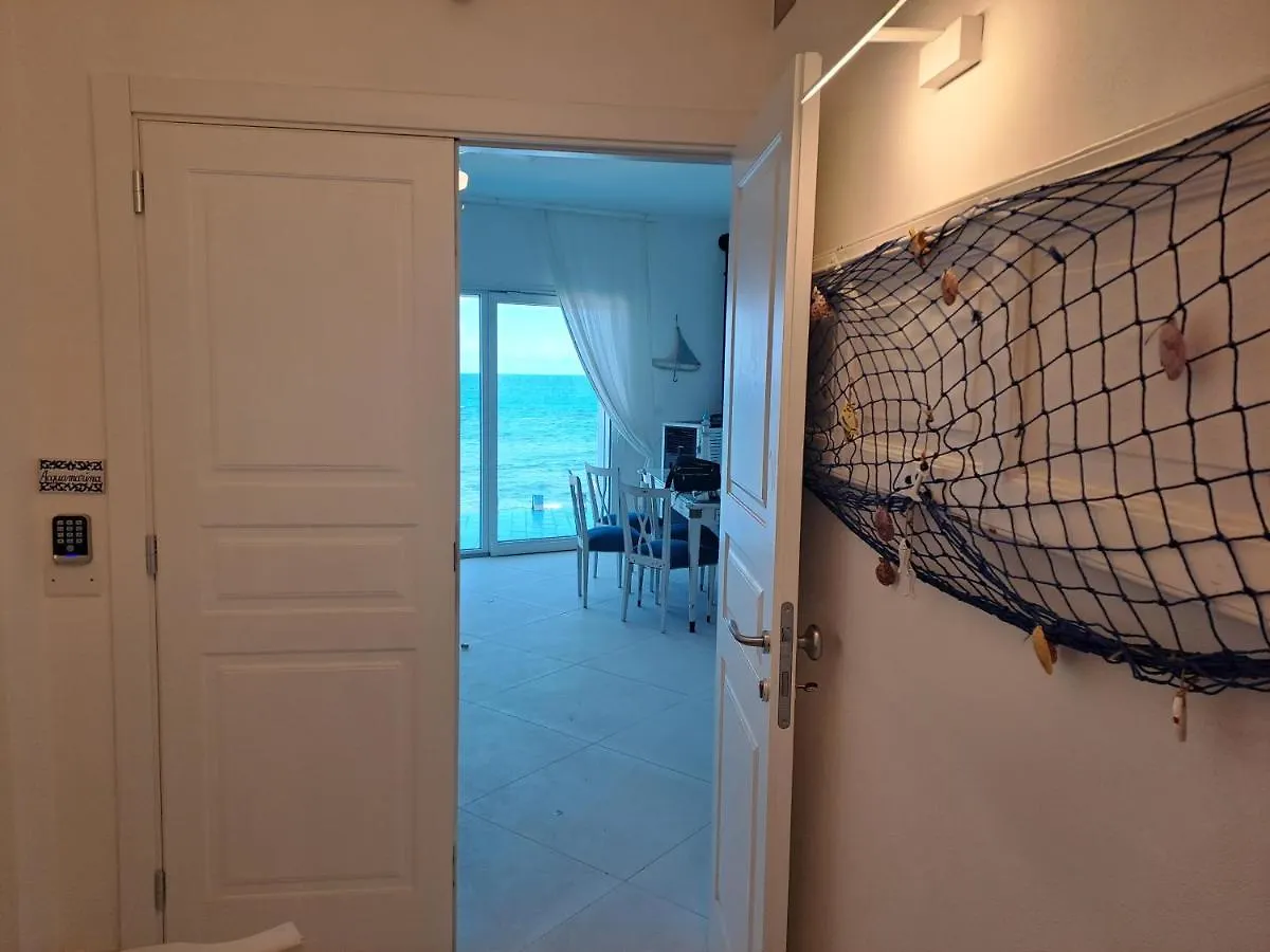 Blue Life, Sea-Luxury Rooms On The Beach Between Palermo And Cefalu' Casteldaccia 0*,