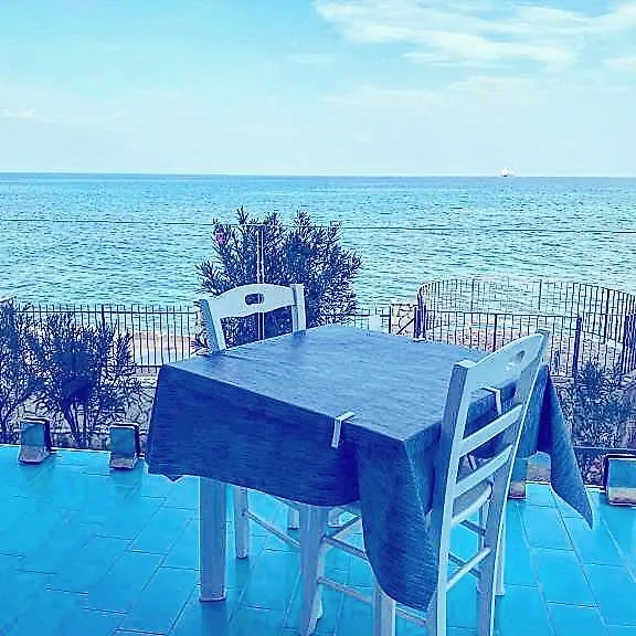 Pensión Blue Life, Sea-Luxury Rooms On The Beach Between Palermo And Cefalu' Casteldaccia
