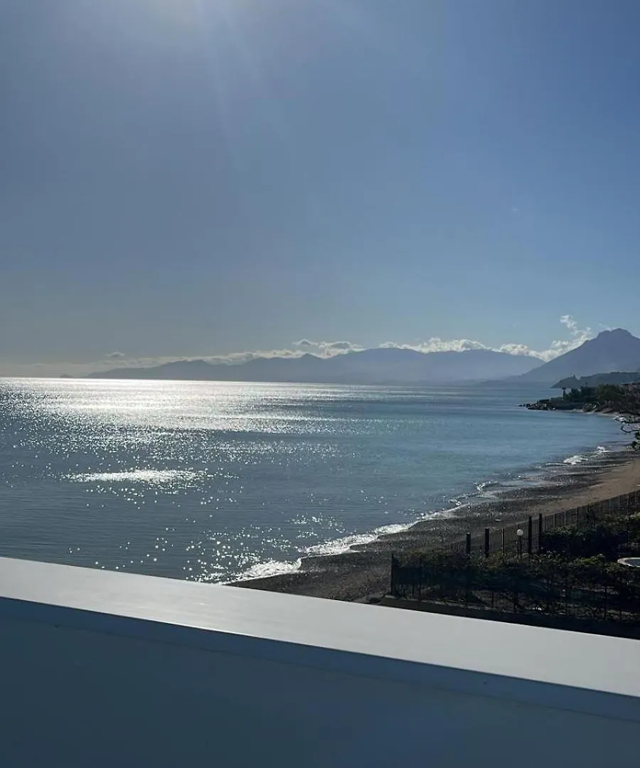 Gasthof Blue Life, Sea-Luxury Rooms On The Beach Between Palermo And Cefalu' Casteldaccia